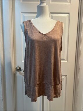 Sleeveless V-Neck Relaxed Tank Top - Brown Size Large